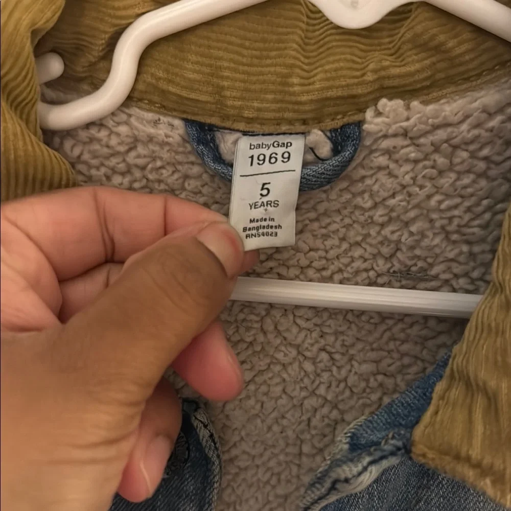 GAP Blue and Tan Jean Jacket with Vintage Trucker Style - Picture 3 of 4